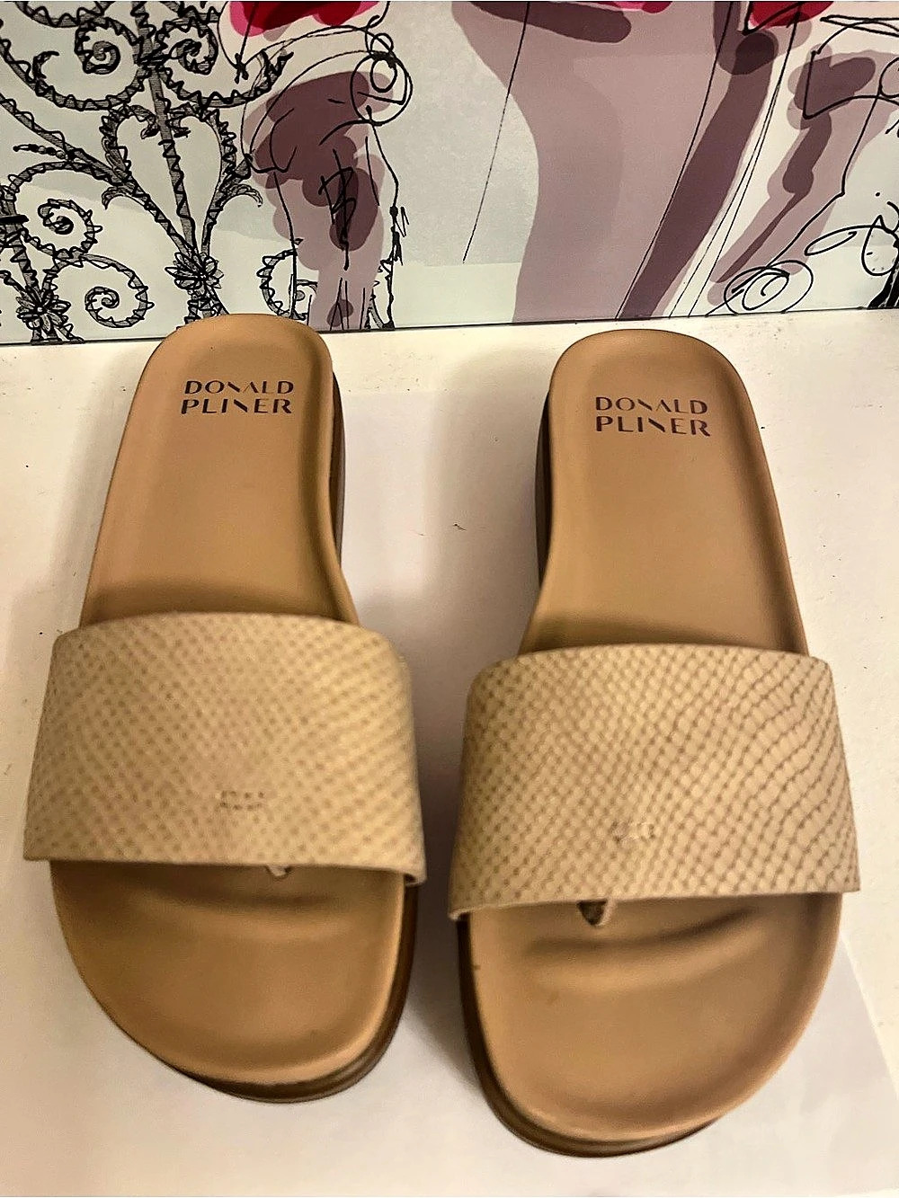 Donald Pliner Beige/Tan Snake-Embossed Leather Slide Sandals - Size 7M